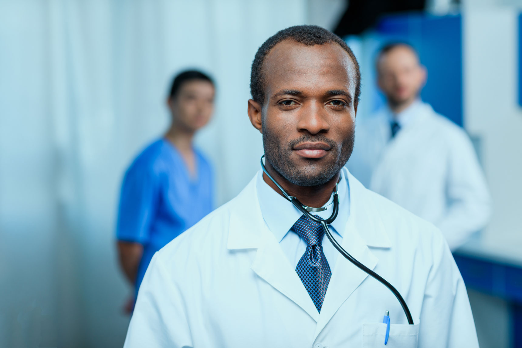 portrait-of-confident-doctor-with-stethoscope-with