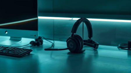 Our Services - customer support dark